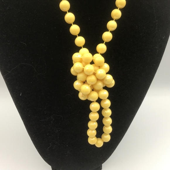 Butterscotch/Yellow Faux Amber Bead Fashion Necklace 18 inches Drop - Picture 4 of 7